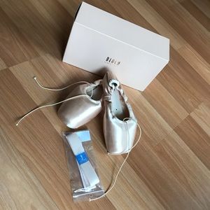 Bloch EUROSTRETCH pointe shoes size 7.5